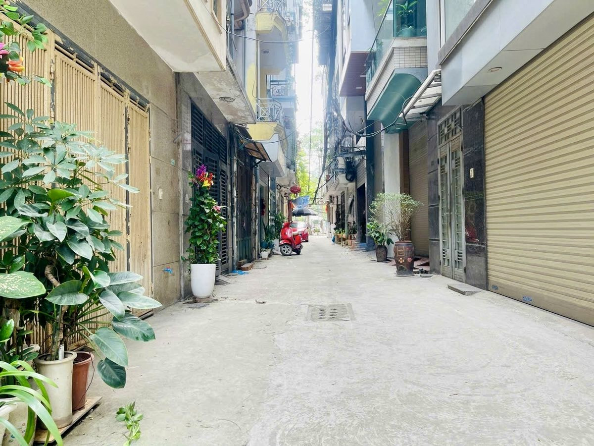 Bán Nhà Chùa Láng - Đống Đa, 47m2, ô tô đỗ cửa, 5 tầng, ở kết hợp văn phòng, 18,95 Tỷ
