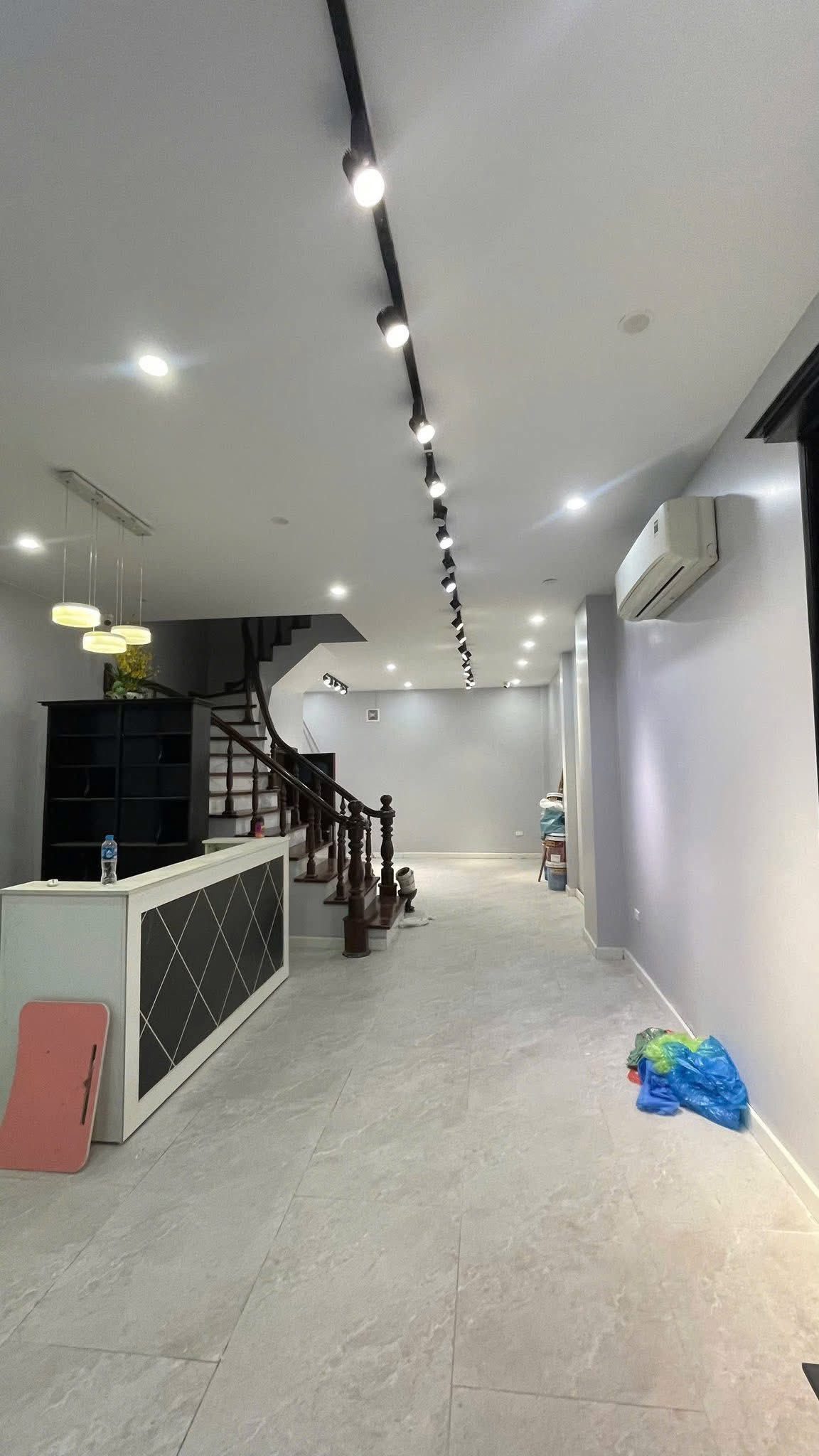 BÁN NHÀ PHÁO ĐÀI LÁNG. 70M2 - 5 TẦNG.