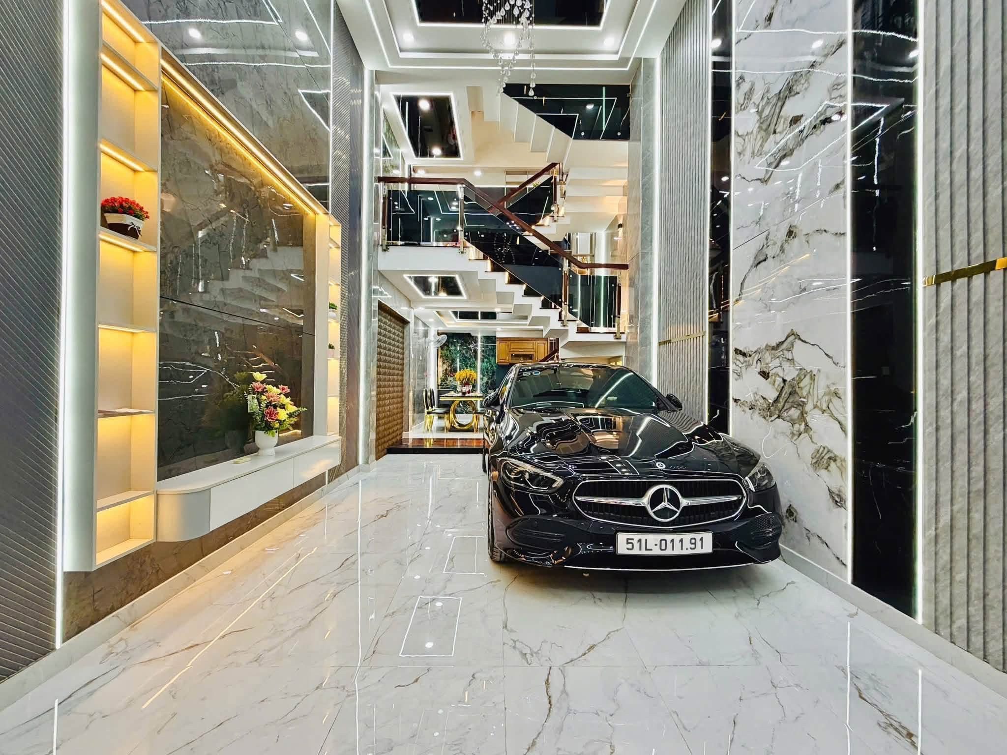 Nhà mới toanh, full nội thất, chỉ xách vali vào ở , địa chỉ hẻm 71 Cô Giang diện tích 80m2, giá 3tỷ 520tr, đang cho thuê 28tr/tháng, sổ hồng riêng