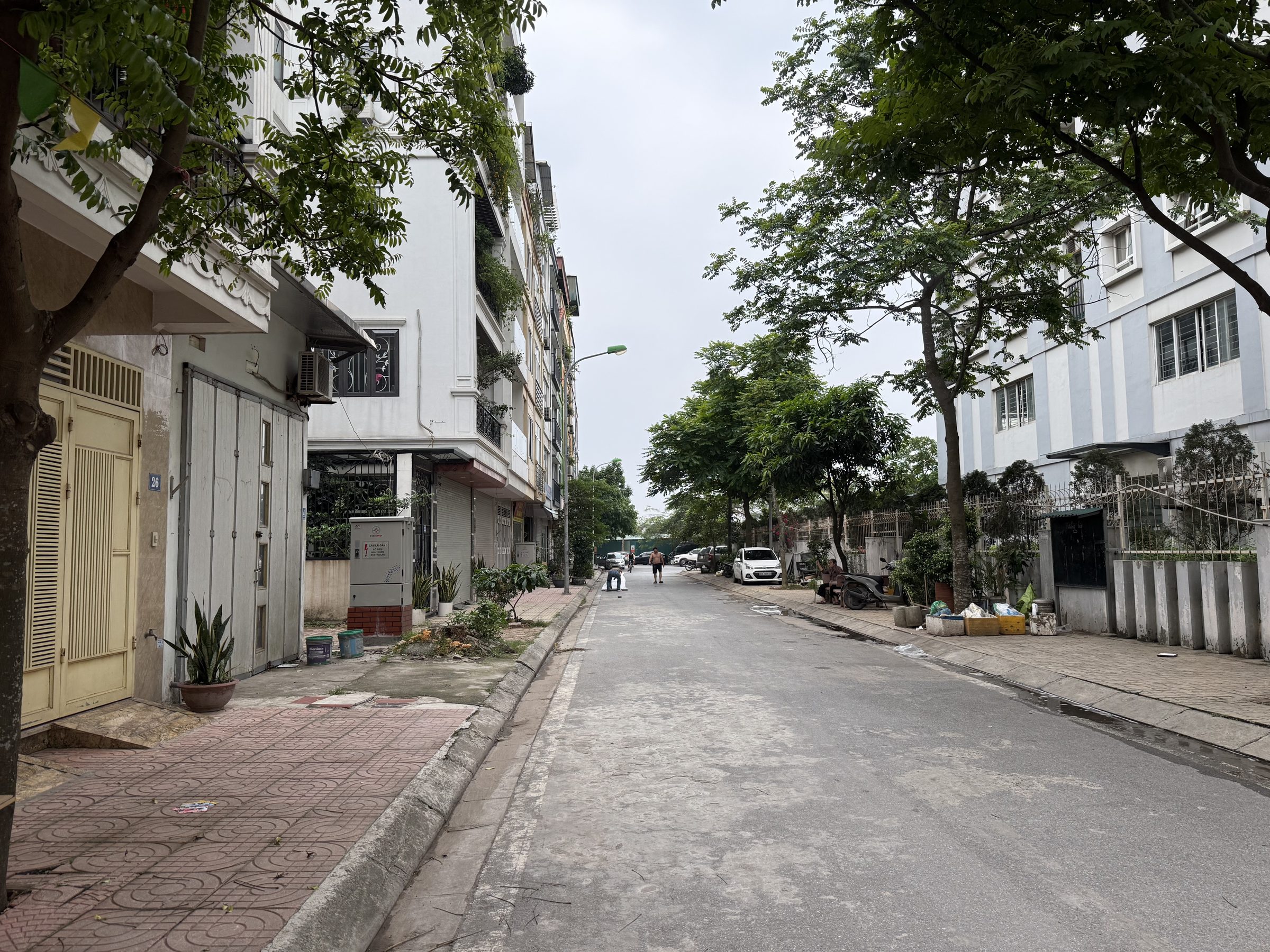 Bán nhà 56.4m² có sẵn 42m² thổ cư ngang 4m giá 19.3 tỷ tại Đường Cổ Linh Phường Long Biên