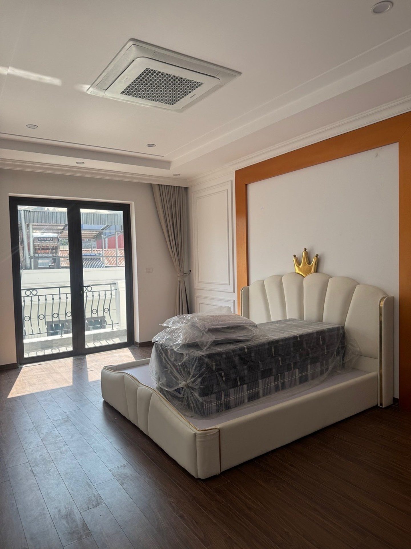 Bán Nhà riêng 65m² thổ cư 65m² giá 14 tỷ tại Đường Cổ Linh Phường Long Biên Hà Nội
