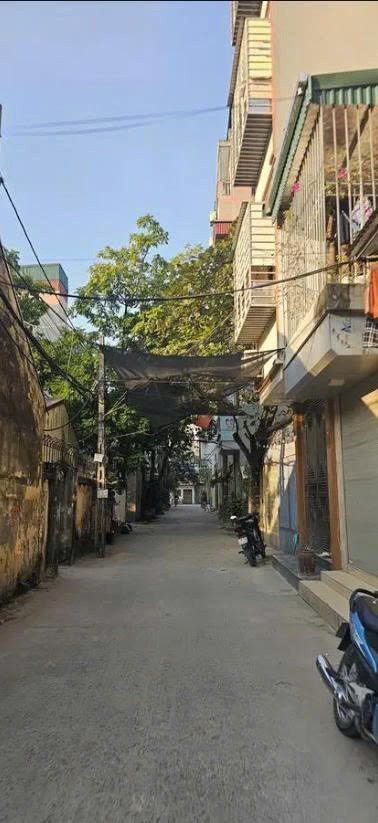 ĐẤT KHU TẬP THỂ TRƯỜNG ĐẠI HỌC MỎ ĐỊA CHẤT, PHÂN LÔ, GẦN ĐƯỜNG 60M