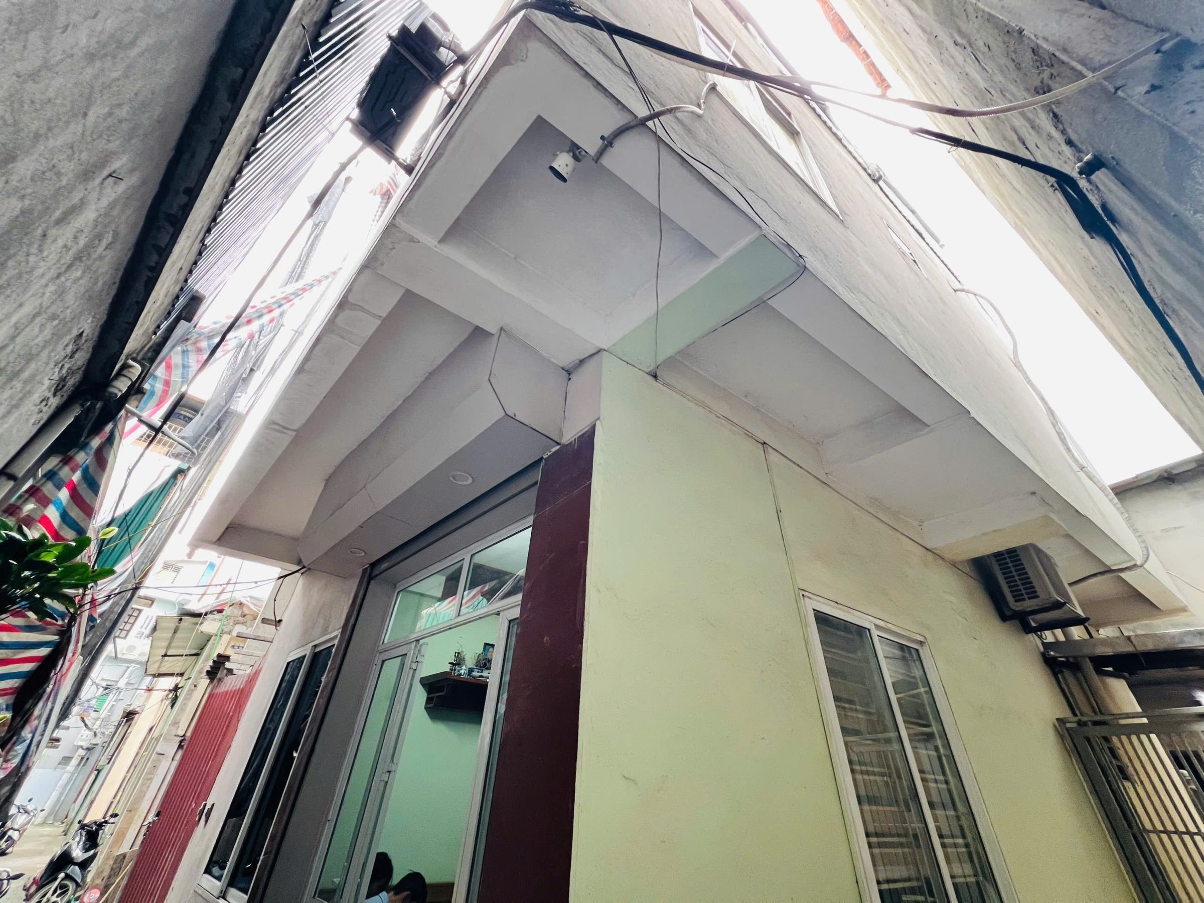 Bán Nhà Cổ Nhuế Gần ĐH Mỏ - BV Đa Khoa Phương Đông. Lô Góc DT: 38m 3 Tầng. Giá 6.5Tỷ