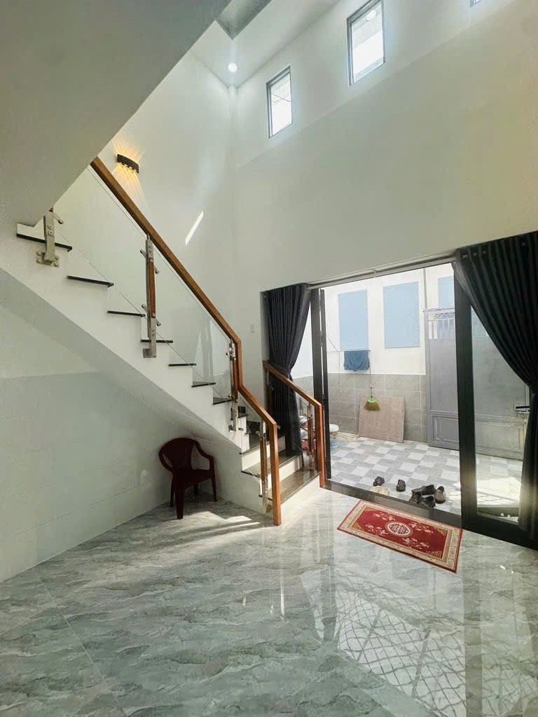 NHÀ MỚI - TẶNG NỘI THẤT - SÁT NHÀ GA T3 - HẺM THÔNG - 48m2 chỉ 5.8 tỷ TL