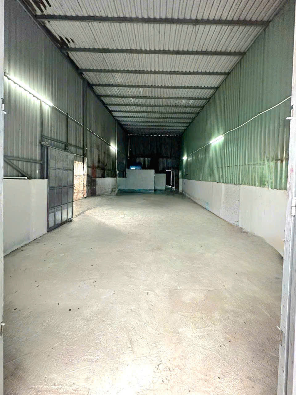 CHO THUÊ ĐẤT + NHÀ XƯỞNG – CÔNG NGHỆ MỚI, VĨNH LỘC B – 450m² – 9Tr/THÁNG