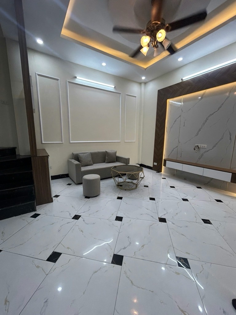 Bán Nhà riêng 36m² thổ cư 30m² giá 6.15 tỷ tại Đường Cự Khối Phường Long Biên Hà Nội