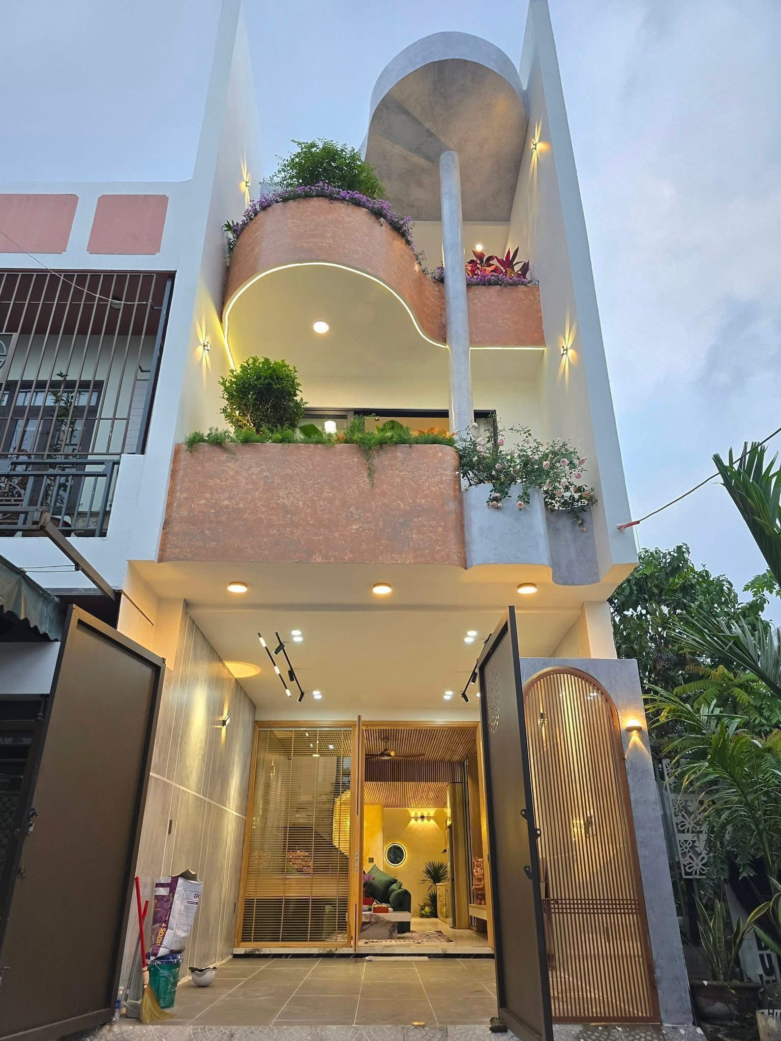 Dòng tiền ổn định 26tr/tháng, Đường Cửu Long, P2, Q10, DT 72m2, Giá 4tỷ100tr, Sổ hồng riêng