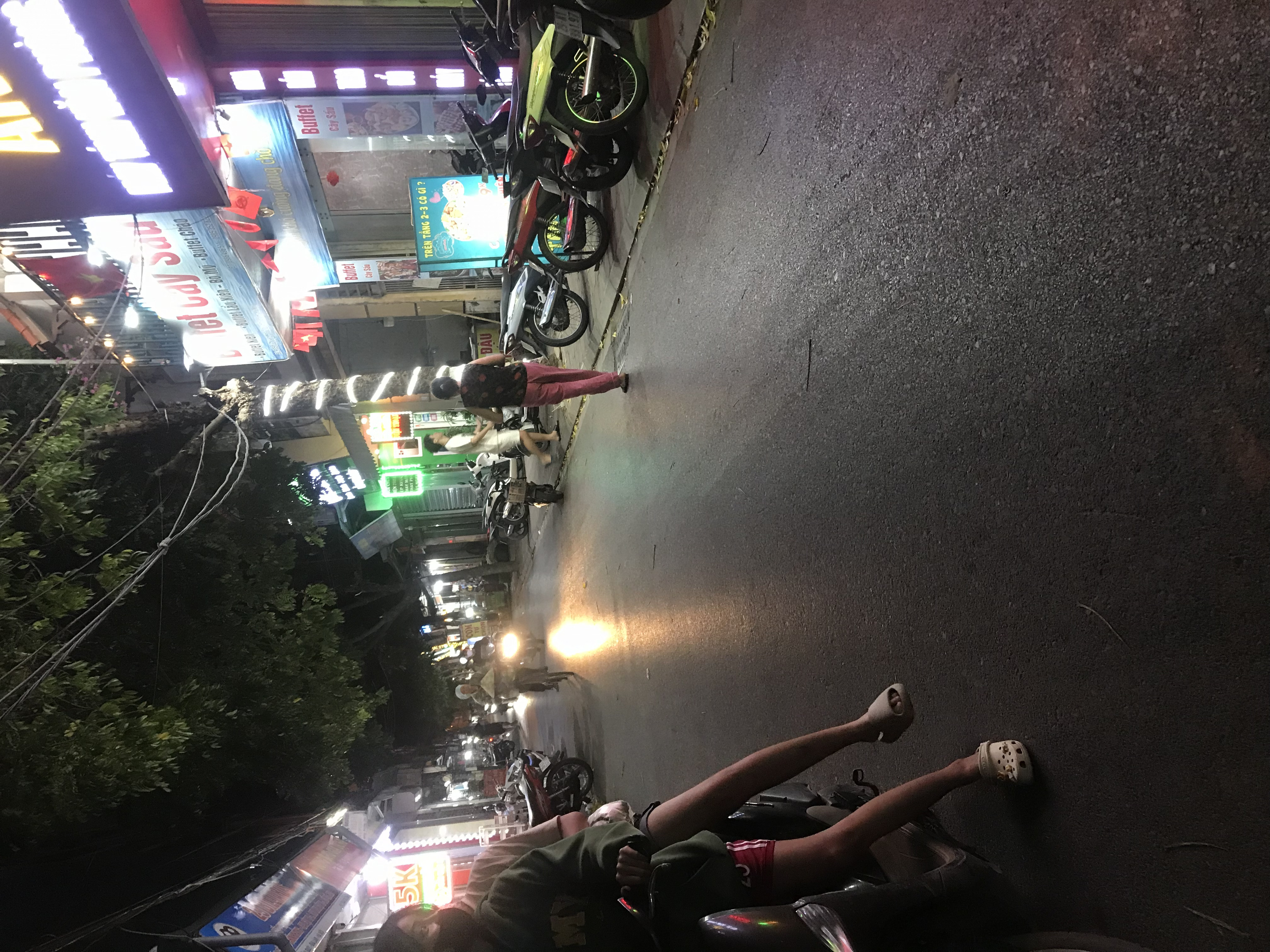 nhà mặt tiền kinh doanh