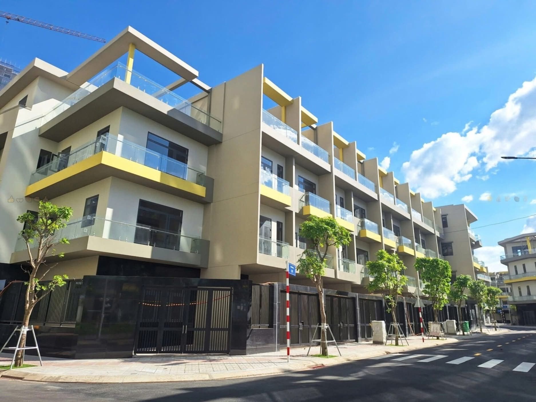 Bán Nhà riêng 174m² thổ cư 174m² tại Đường D1 Phường Uyên Hưng Thị xã Tân Uyên Bình Dương