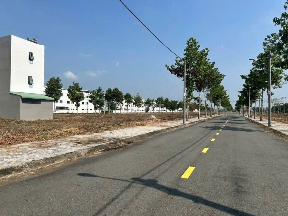 375tr - 5x15 full thổ - đất ngay TTHC Bàu Bàng, TP HCM sổ sẵn
