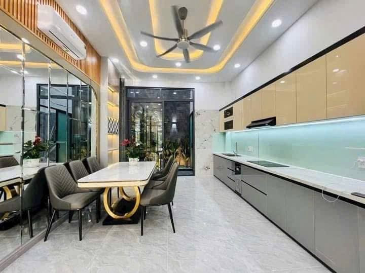 Bán nhà đường D24 Thới An Quận 12, DT 4x20, 1 trệt 2 lầu, 4PN, gara 7 chỗ, hẻm 9m thông, gần chợ Thạnh Xuân.