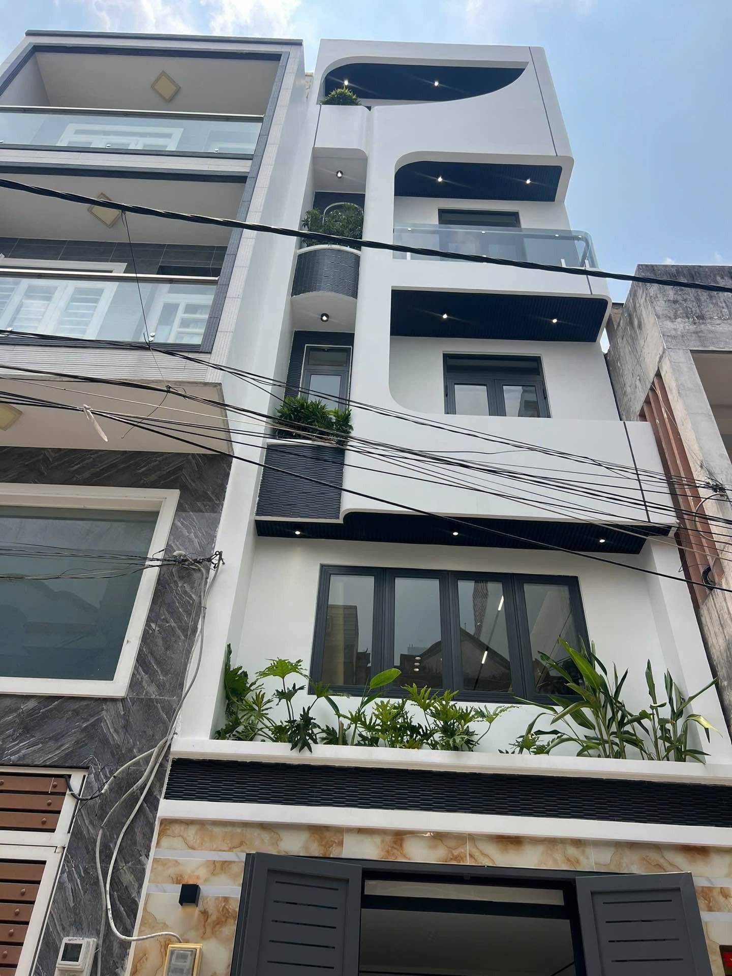 Chủ kẹt tiền nên bán nhà gần MT D3, P.25, Bình Thạnh – 68m2 giá 2tỷ800tr. Sổ chủ giữ.