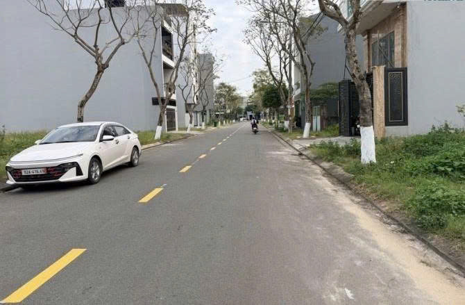 BÁN LÔ ĐẤT ĐẸP MT đường 7m5 ĐA MẶN ĐÔNG 2, ĐỐI DIỆN BV 600 GIƯỜNG , NGŨ HÀNH SƠN, chỉ 8 tỷ 2 tl
