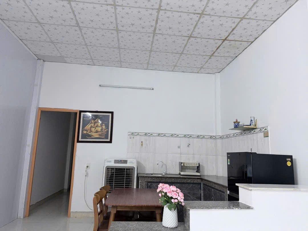 BÁN NHÀ KIỆT NHỰA 6M ĐÀ SƠN – Ô TÔ TRÁNH NHAU THOẢI MÁI- DIỆN TÍCH 76M2 NGANG 4.5M VUÔNG VẮN- GIÁ CHỈ 3.X TỶ