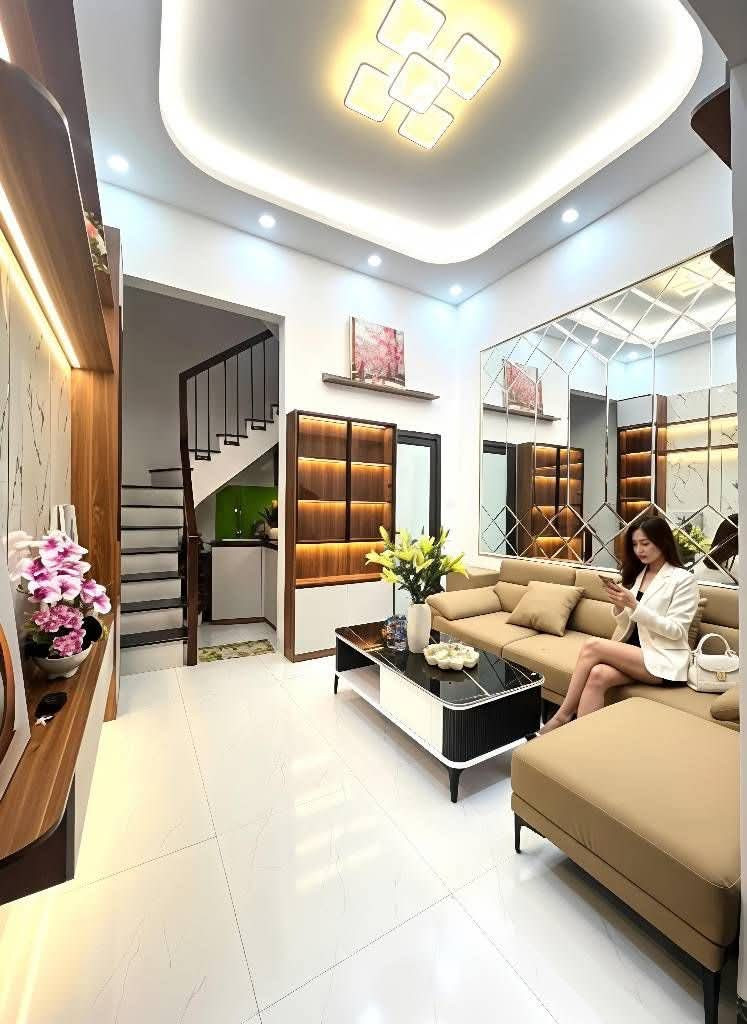 Bán Nhà Đại La 35M² - Công Năng Tối Ưu - Giá 8,8 Tỷ