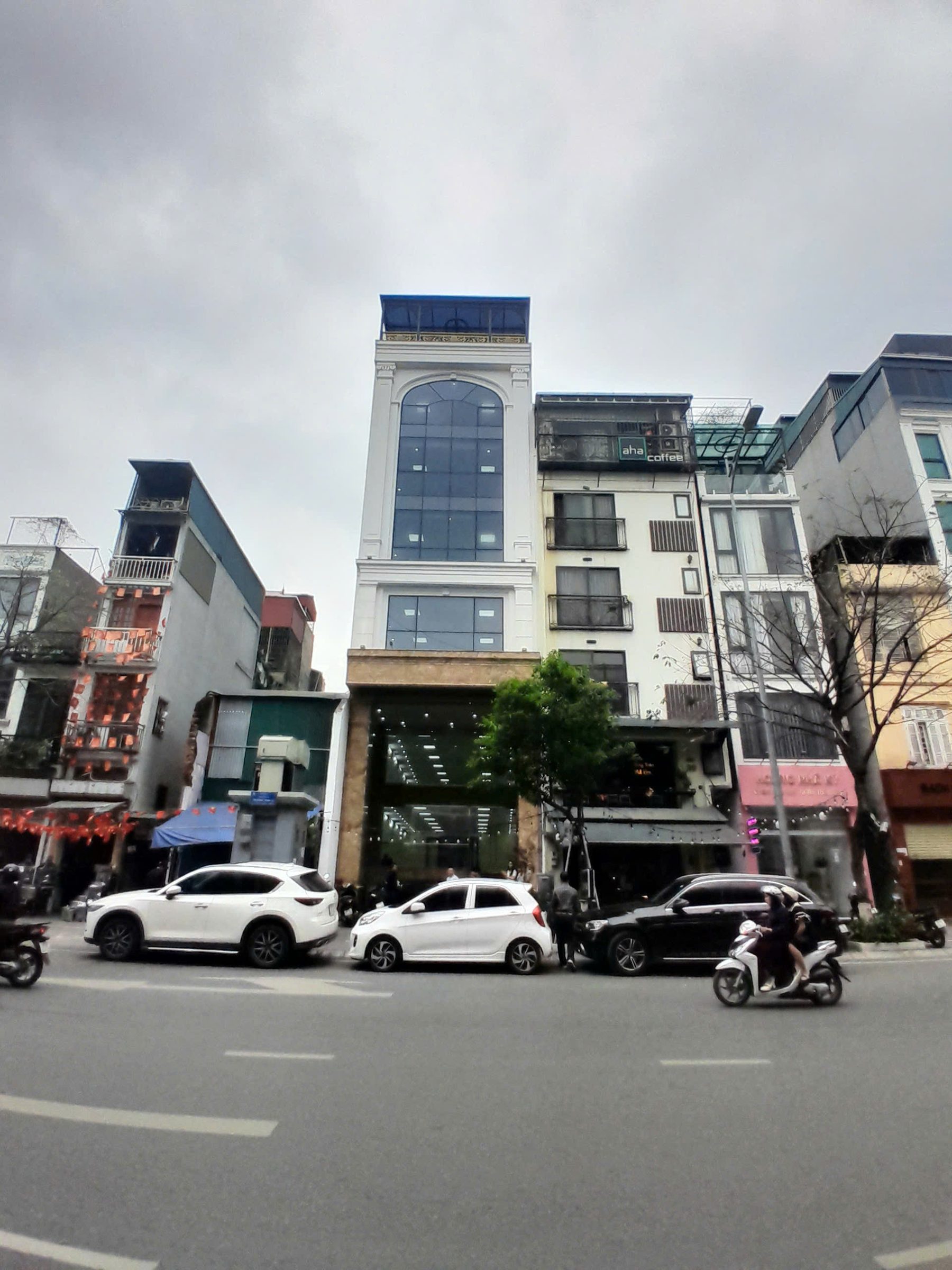 CHO THUÊ VĂN PHÒNG MẶT PHỐ ĐẠI LA/260m2/55tr