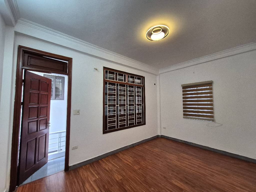Bán nhà ngõ An Sơn- Đại La 38.9m², mặt tiền 5m, xây 5 tầng giá 10 tỷ