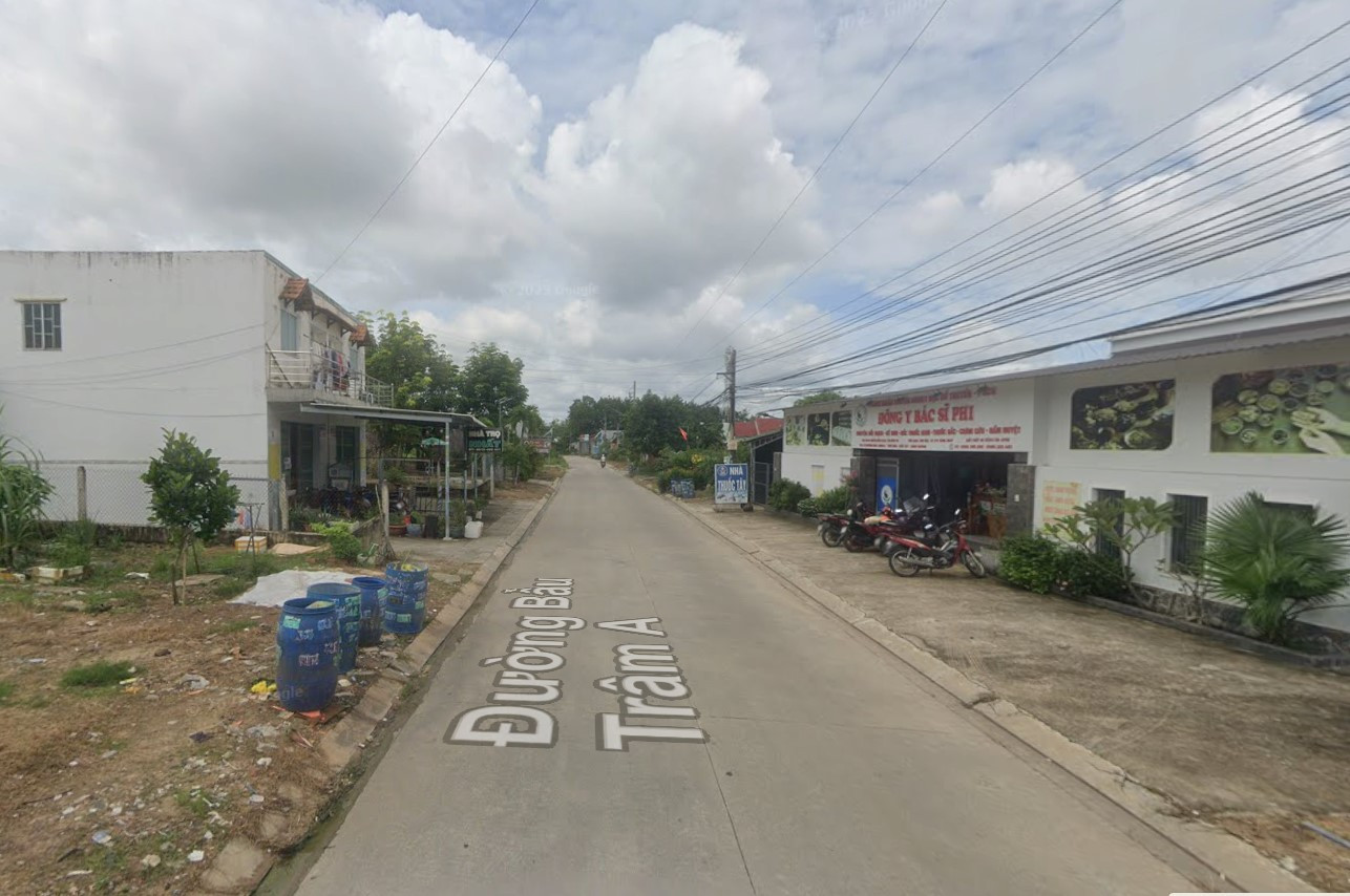 Bán lô đất đẹp 20m mặt tiền đường 6m ngay trung tâm Bến Cát