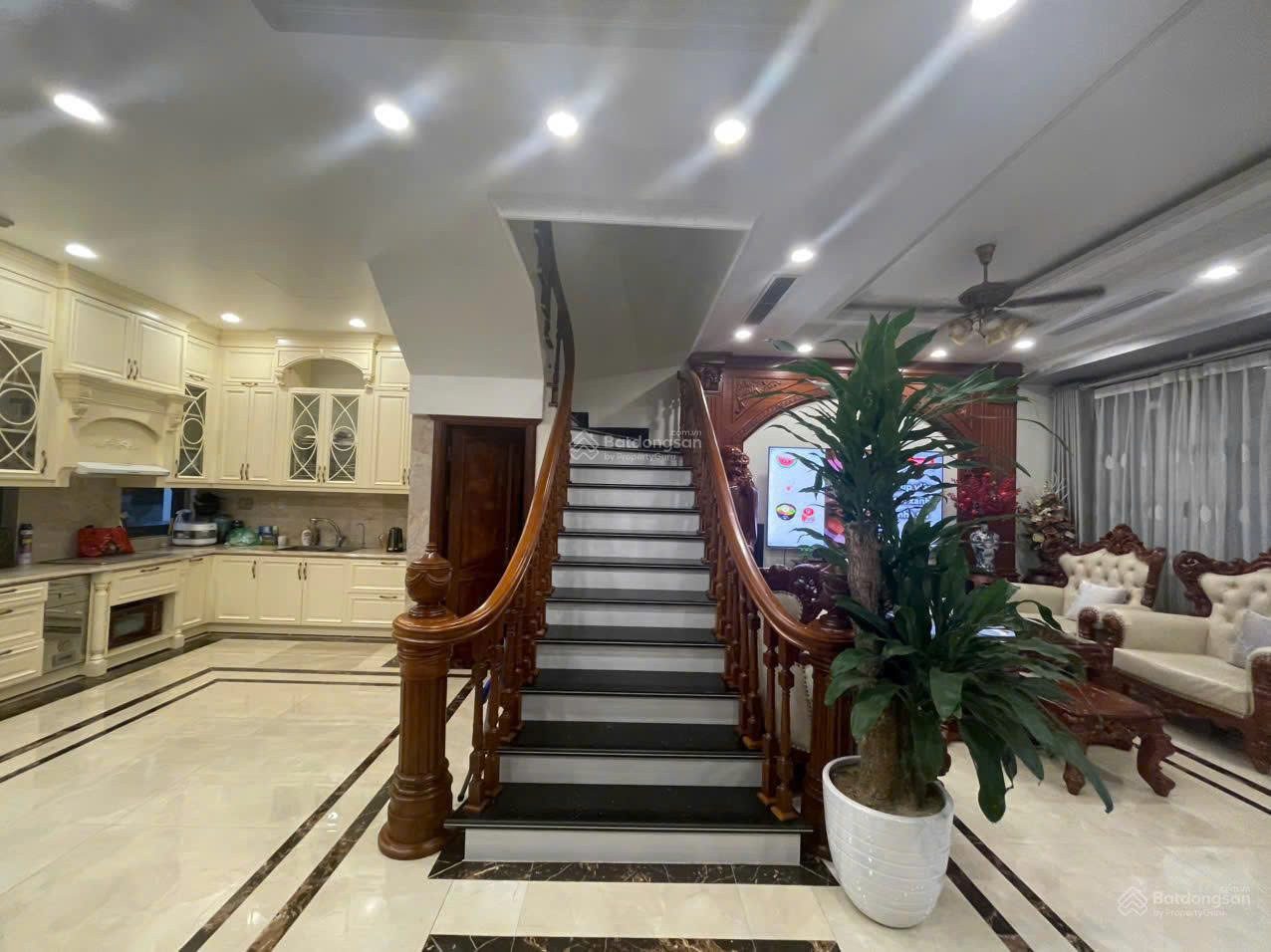 CHo thuê nhà Vinhomes Marina - Hải Phòng full nội thất cực đẹp