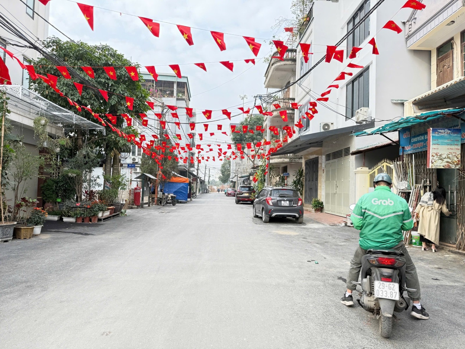 Bán nhà Đại Mỗ 75/90m² có sẵn 75m² thổ cư ngang 3.8m giá 25 tỷ tại Đường Đại Mỗ Phường Đại Mỗ (MUA/BÁN BĐS nhắn tin Zalo 0862299066)