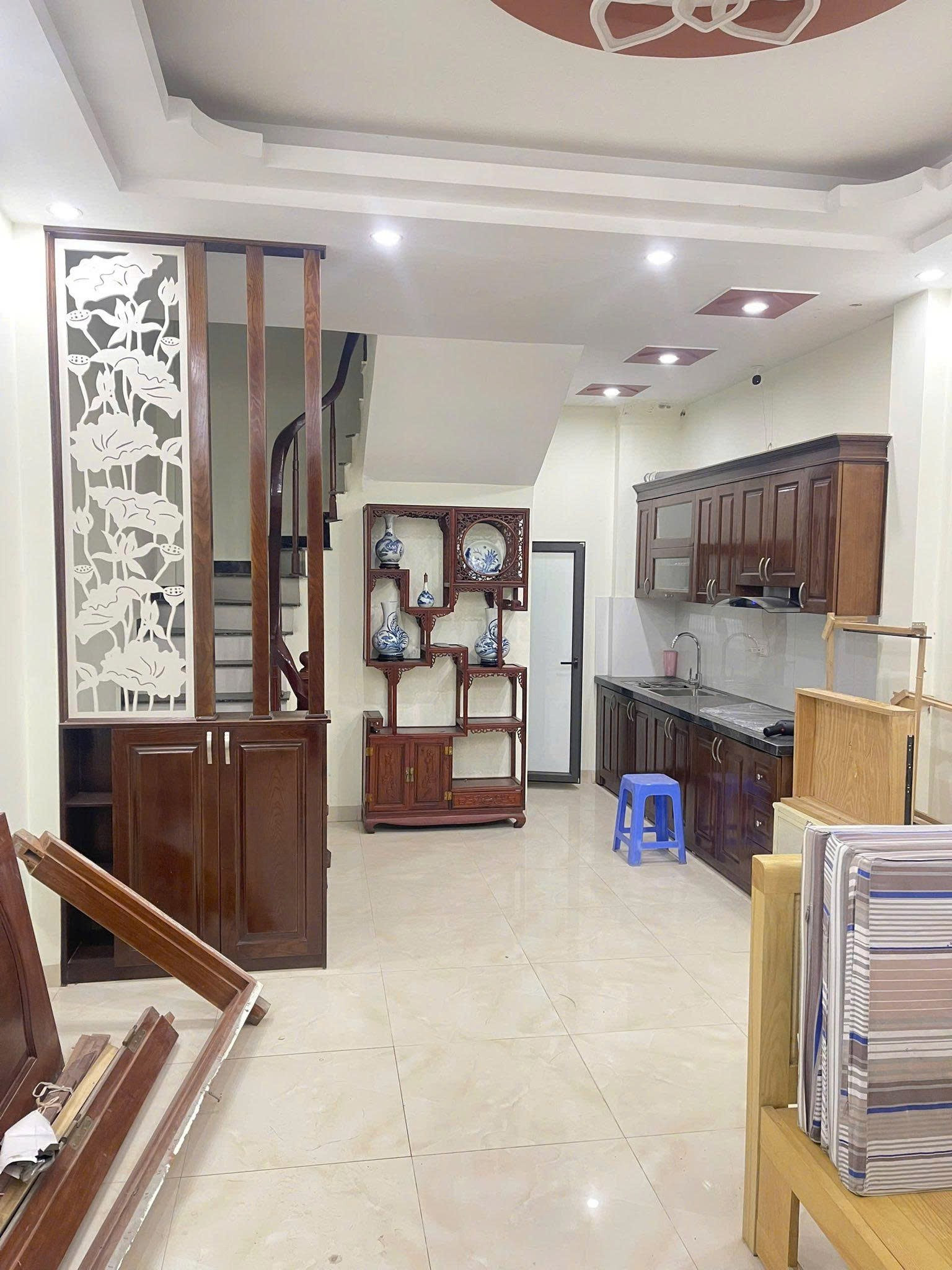 Cho Thuê Nhà / Đại Mỗ - Nam Từ Liêm 30M² × 5 Tầng/ Giá Thuê 12tr/ Tháng