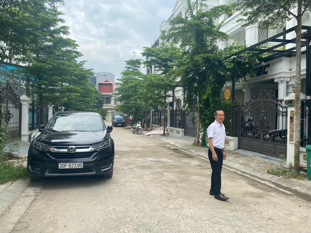 🔥 BÁN LIỀN KỀ TIG ĐẠI MỖ - 106M² - MT 6M - GIÁ 19.5 TỶ
📍 KĐT TIG Đại Mỗ - Nam Từ Liêm