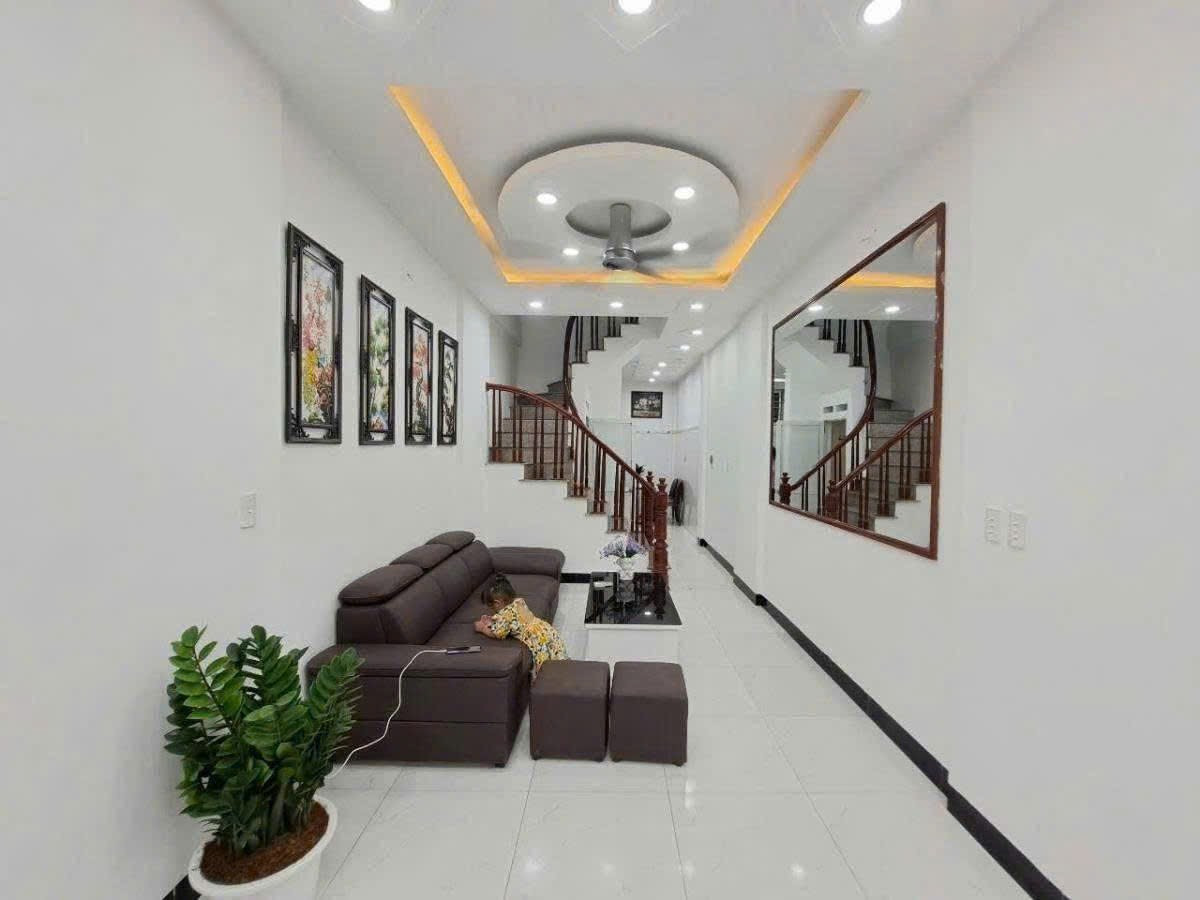 Cho Thuê Nhà Ngõ 96 Đại Từ - Hoàng Mai 40M² 4 Tầng 5 Ngủ - Full Nội Thất - Giá Thuê 12tr