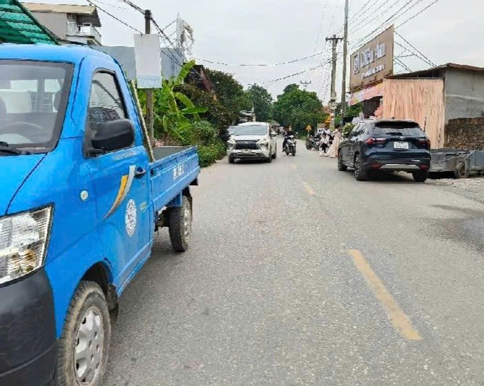 Trục kinh doanh đại đồng văn lâm , đường xe cont làm kho xưởng quá hợp lý