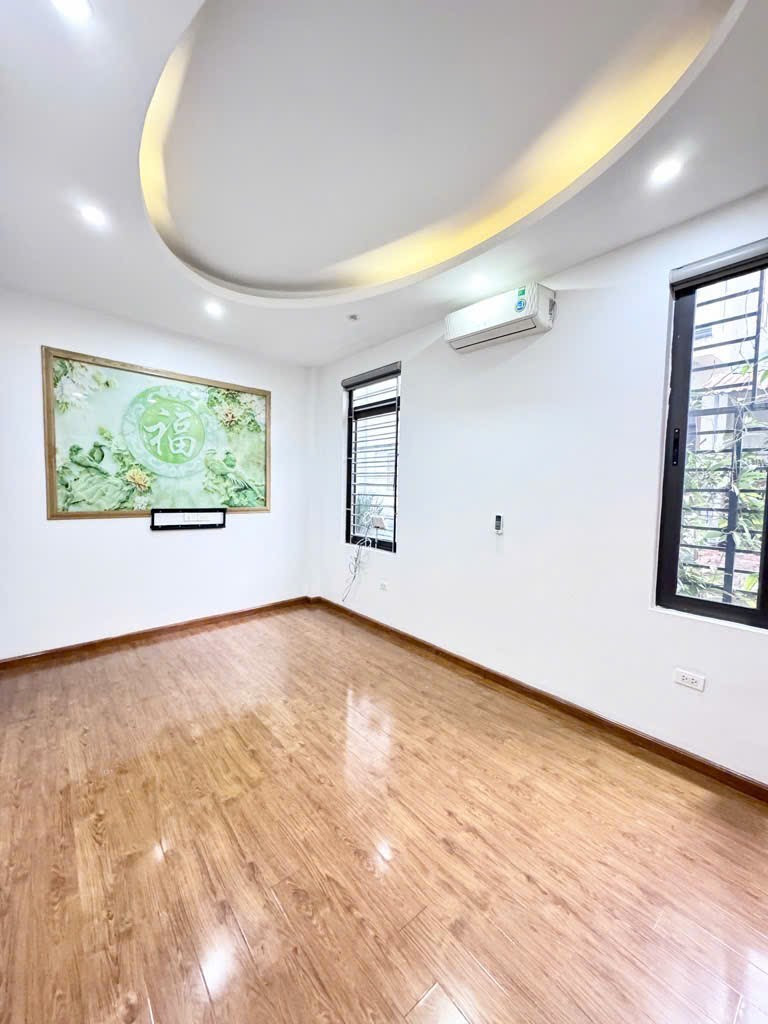 Bán nhà Đàm Quang Trung 30m² ngang 5.4m giá 9.9 tỷ Phường Long Biên (LH: Zalo 0862299066)