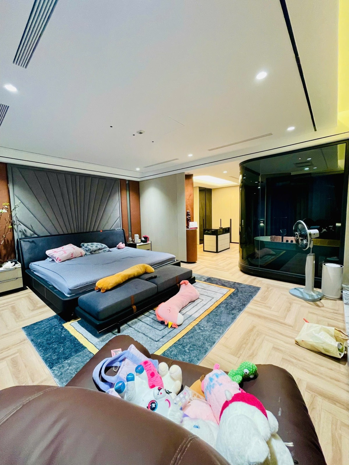 Bán nhà Đàm Quang TRung 71/80m² có sẵn 71m² thổ cư ngang 5.5m giá 28.6 tỷ tại Đường Đàm Quang Trung Phường Long Biên 
(MUA/BÁN BĐS nhắn tin Zalo 0862299066)