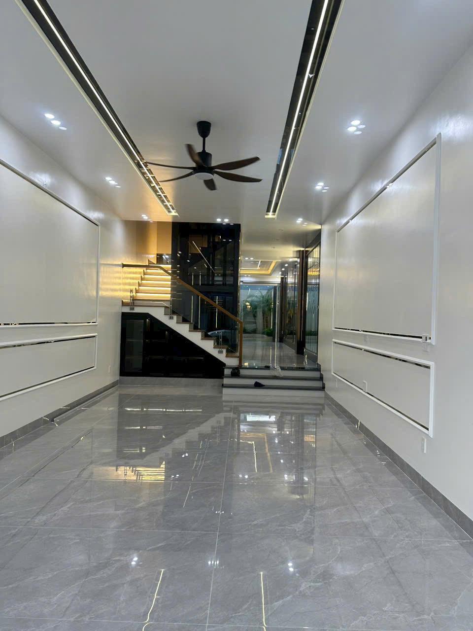 E Tâm Bán nhà 4 tầng mặt đường Dân Lập, Lê Chân, Hải Phòng