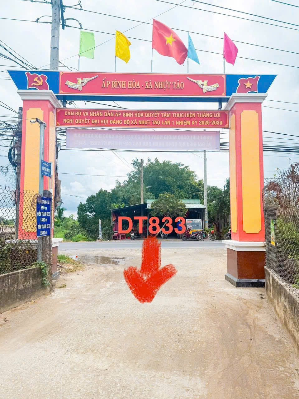 💖💖6 Lô LIỀN KỀ - Mặt Tiền Đường NGUYỄN VĂN THỌ - Ấp 3 nha máy Bảo Đài 

💖Diện tích : 5 x 33 ( 100% thổ cư ) 

Cách đường Tỉnh Lộ 833 vô 800m 

💖Đất sạch đẹp thông thoáng ra nhiều hướng xung quanh nhán dân điện nước wifi đầy đủ 

🥰🥰Giá: -----590 tr