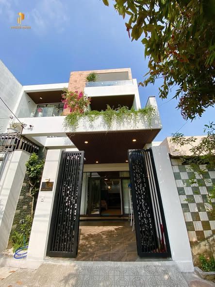 🏠 BÁN NHÀ MẶT TIỀN ĐẶNG HUY TRỨ - LIÊN CHIỂU - DIỆN TÍCH CHUẨN 100M2 - SÁT BIỂN NGUYỄN TẤT THÀNH & ĐẠI HỌC BÁCH KHOA - 3T3M - 3PN - GIÁ 8,X TỶ