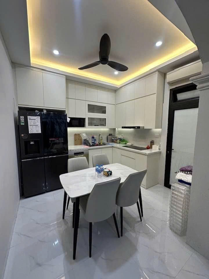 Cho Thuê Nhà Ngõ 9 Đặng Thai Mai - Tây Hồ 40M² 4 Tầng 3 Ngủ - Full Nội Thất Cao Cấp - Giá Thuê 19tr