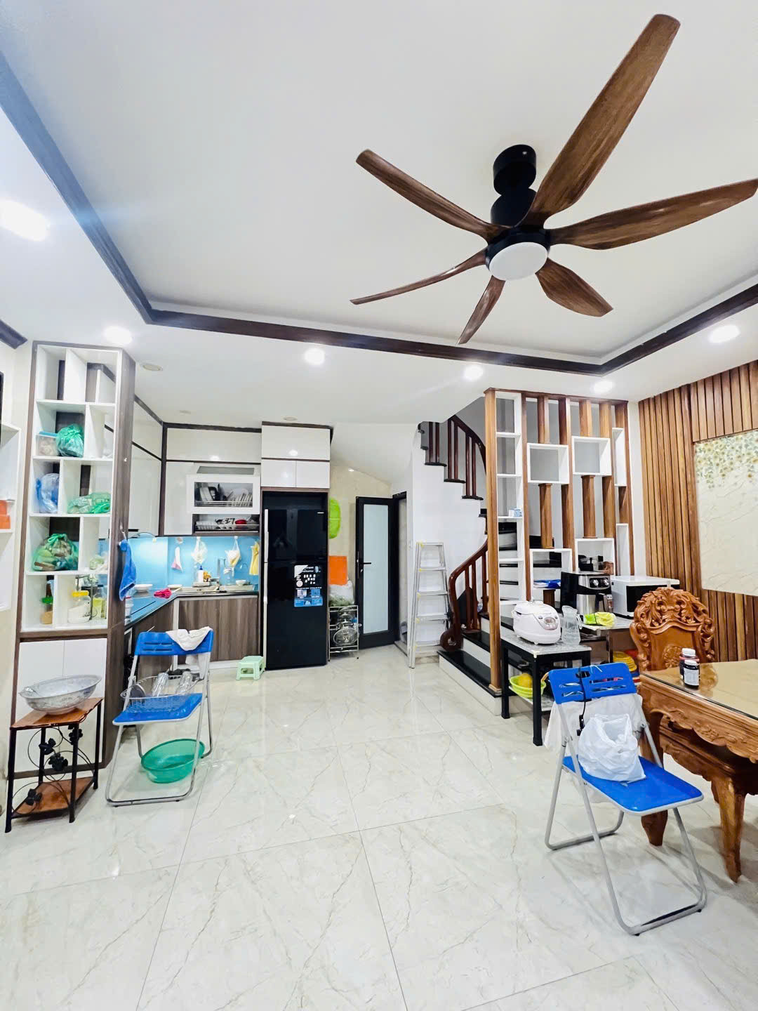 Bán Nhà Đặng Tiến Đông 5 tầng, Sân cổng, 30m mặt phố: 11.5 Tỷ
