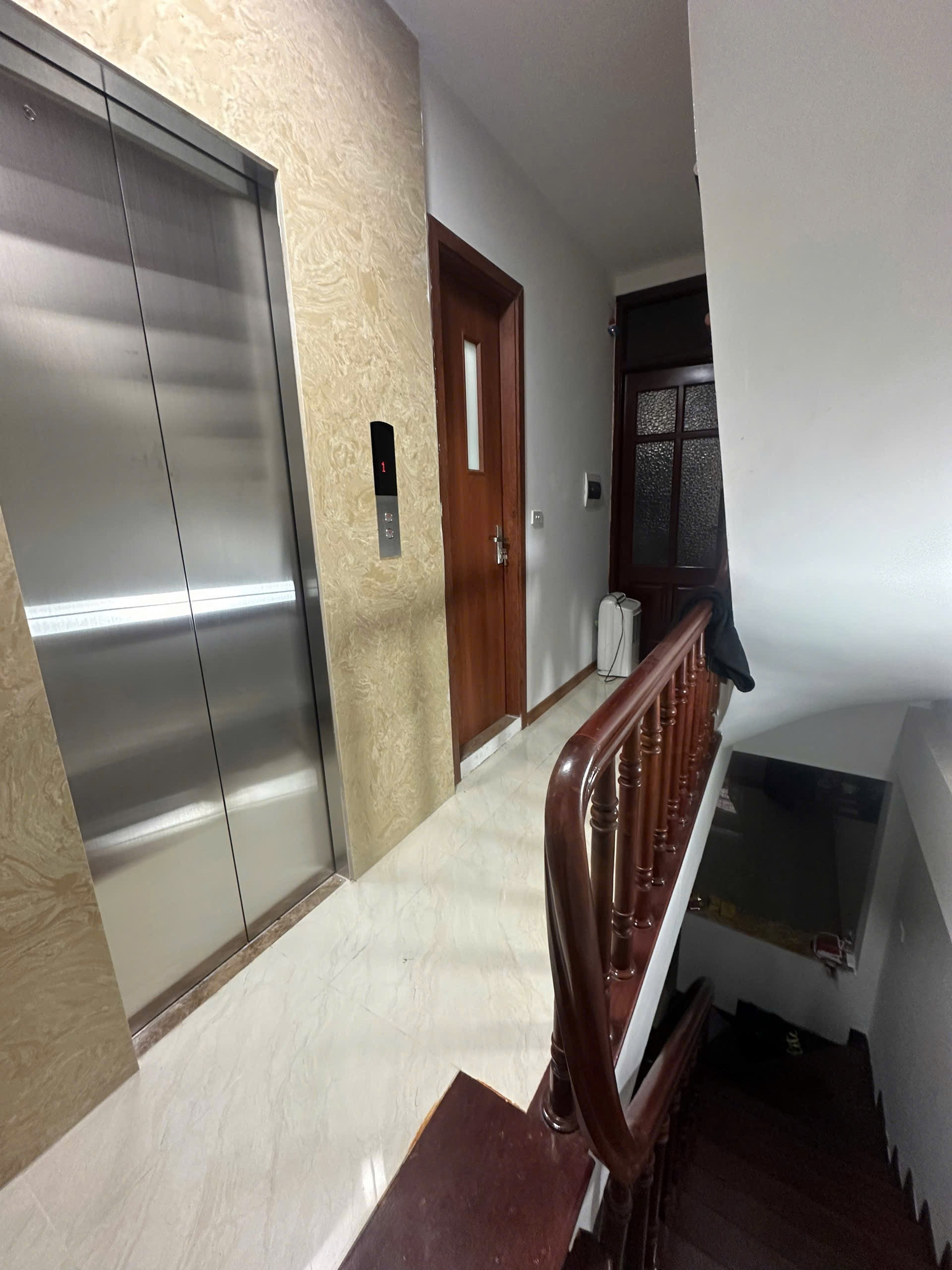 Cho thuê phòng ở giá từ 3tr5- 6tr số nhà 32 ngõ 155 đặng tiến đông , đống đa , hà nội