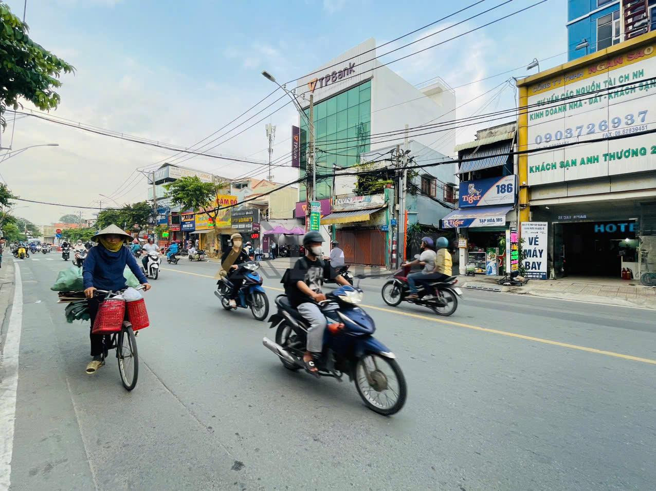 329  - SIÊU PHẨM MẶT TIỀN KINH DOANH ĐƯỜNG ĐẶNG VĂN BI - P. BÌNH THỌ- 400M2 NGANG 16M -XÂY BUILDING- VP- TOÀ NHÀ BANK BAO ĐẸP