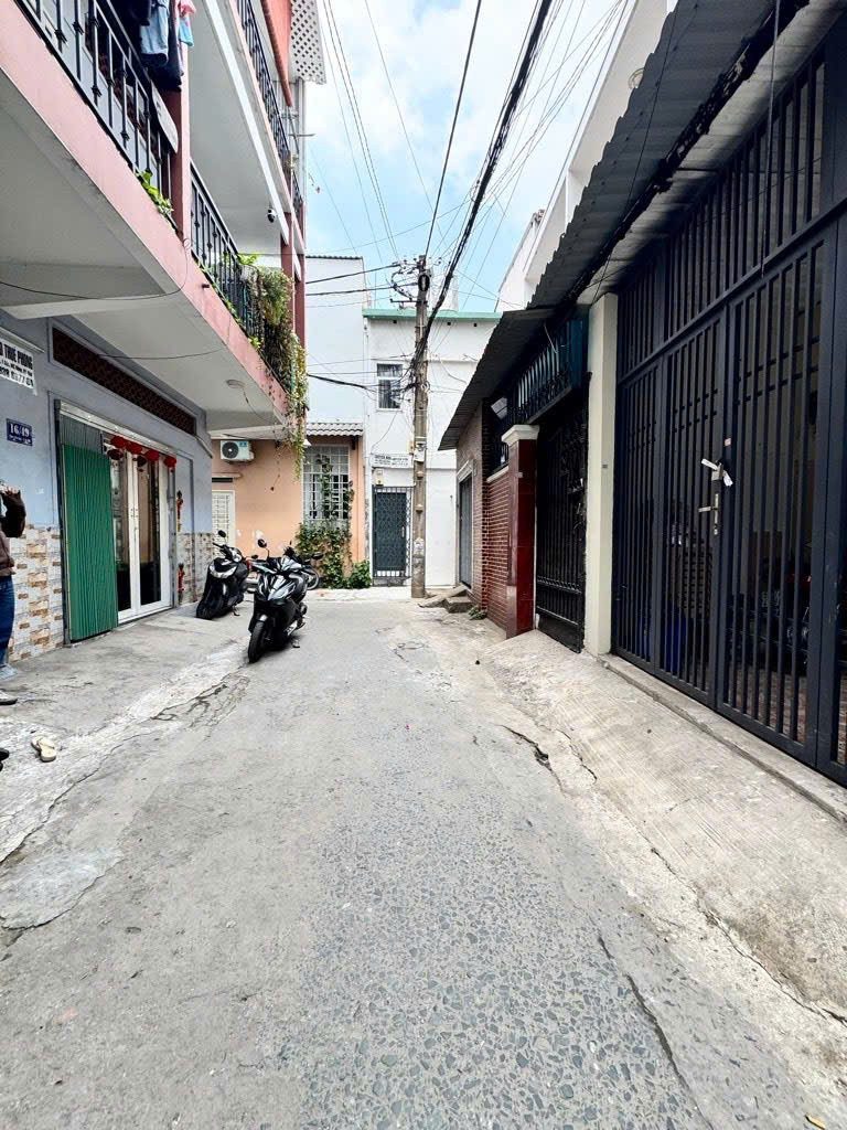 NHÀ GẦN MẶT TIỀN KD – ĐẶNG VĂN NGỮ – GẦN PHAN XÍCH LONG – NGUYỄN VĂN TRỖI – 46M² – 2 TẦNG – CHỈ 6.79 TỶ