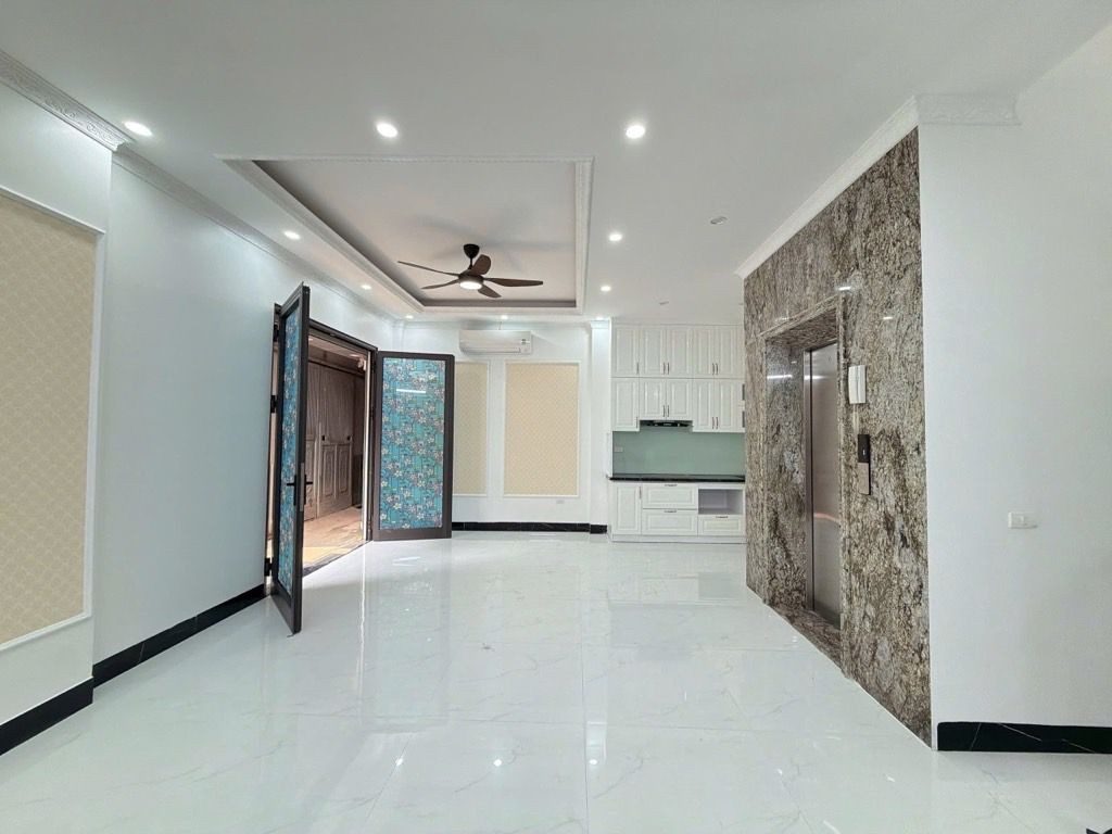ĐẶNG VĂN NGỮ – 2 MẶT NGÕ – Ô TÔ 7 CHỖ ĐỖ CỬA – SÁT HỒ ĐẮC DI 40m 12,8 Tỷ