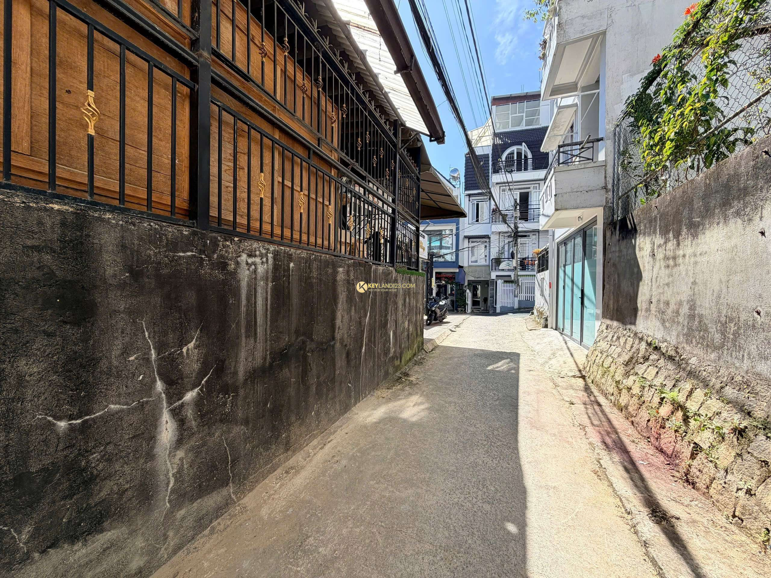VILLA 2 MẶT TIỀN NGAY TRUNG TÂM RA HỒ CHỈ 5P