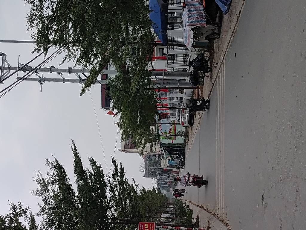 Hàng xóm Vin đất Đa Tốn mặt đường ô tô hạ tầng đẹp