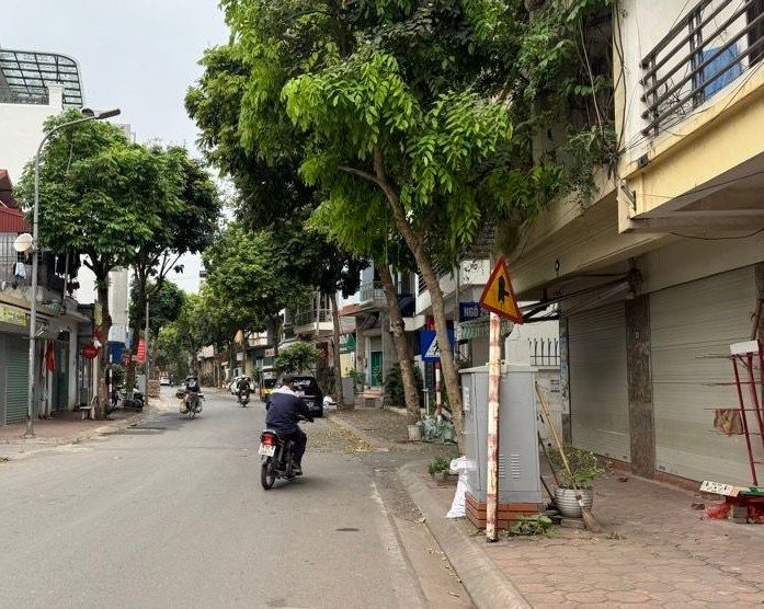 CHỈ 5,6 TỶ SỞ HỮU NHÀ 3 TẦNG MỚI XÂY TẠI ĐÀO XUYÊN, ĐA TỐN