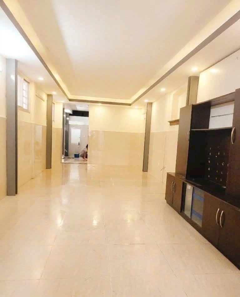🔥 HIẾM – HẺM NHỰA ĐẤT THÁNH MÀ CHỈ CÓ 7 TỶ NHỈNH, KHÔNG CÓ CĂN THỨ 2!
_ Nghĩa Phát – Bắc Hải – Lý Thường Kiệt, giáp Q10 (345)
_ Đường 5m xe hơi – ngay chợ Nam Hòa, gần CV Lê Thị Riêng
_ 76m² (4x19.5m) – 3 tầng – 5PN – ở + kinh doanh tốt
Sổ hồng đầy đủ