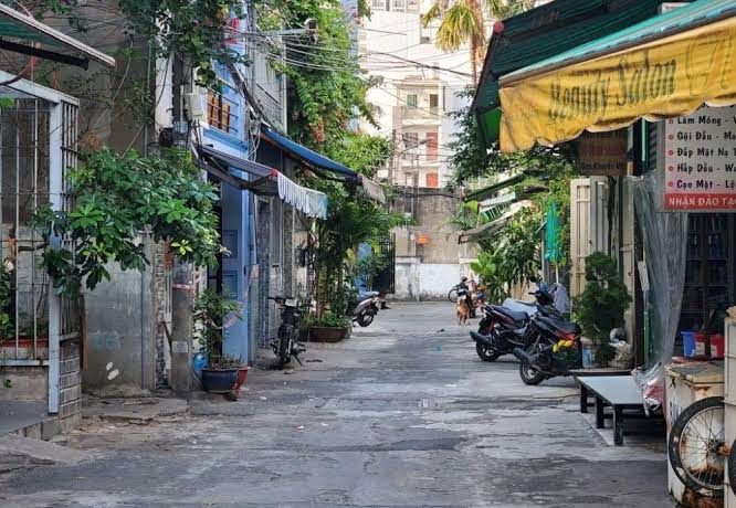 Nhà 3 tầng sát vách Q10 - Đất Thánh gần mặt tiền - 68m2 - Nhỉnh 8 tỷ
