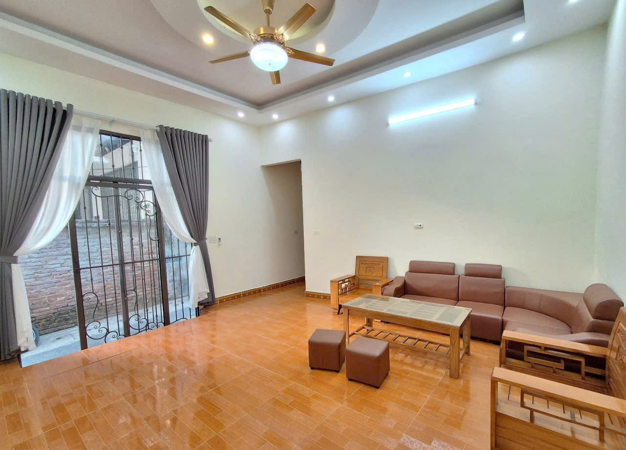 Bán đất tặng nhà C4 diện tích 60m2 mặt 10.8m giá 3.35 tỷ