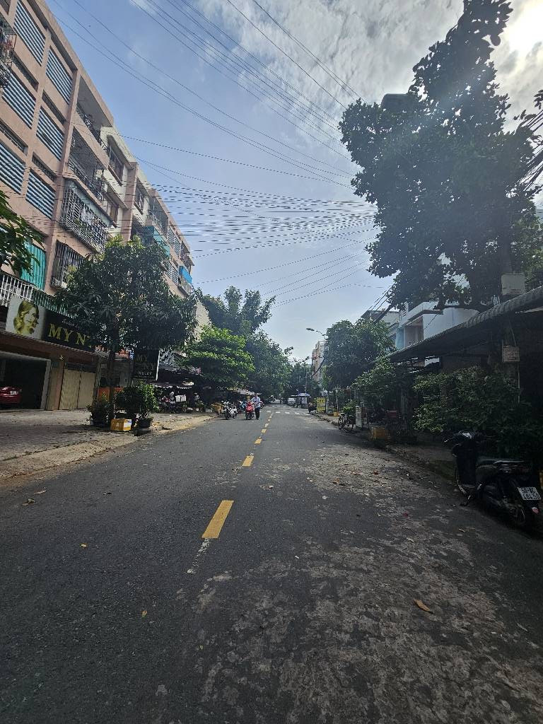 BÁN NHÀ NGAY CHUNG CƯ SƠN KỲ TÂN PHÚ -80M2-ĐƯỜNG XE HƠi-CÓ DÒNG TIỀN THÁNG-MẶT TIỀN KINH DOANH ĐA NGÀNH NGHỀ.