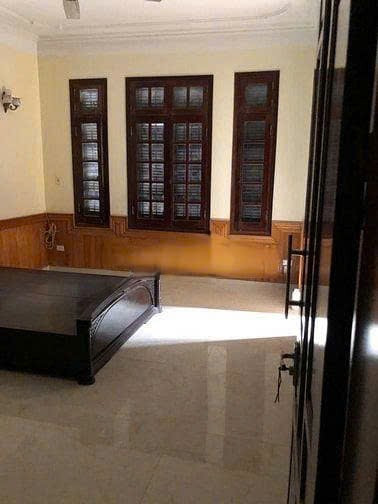 Cho Thuê Nhà Ngõ 318 Đê La Thành 78M² 5 Tầng 6 Phòng Kk- Tầng 1 Thông Sàn - Ô Tô Đỗ Cửa - Vừa Ở, Vừa Kinh Doanh - Giá Thuê 25tr