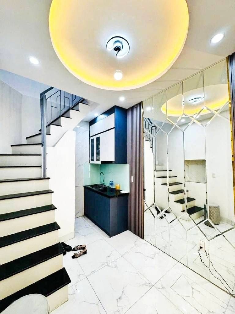 🔥 ĐÊ LA THÀNH TRUNG TÂM ĐỐNG ĐA – NHÀ ĐẸP Ở NGAY – GIÁ HIẾM 🔥