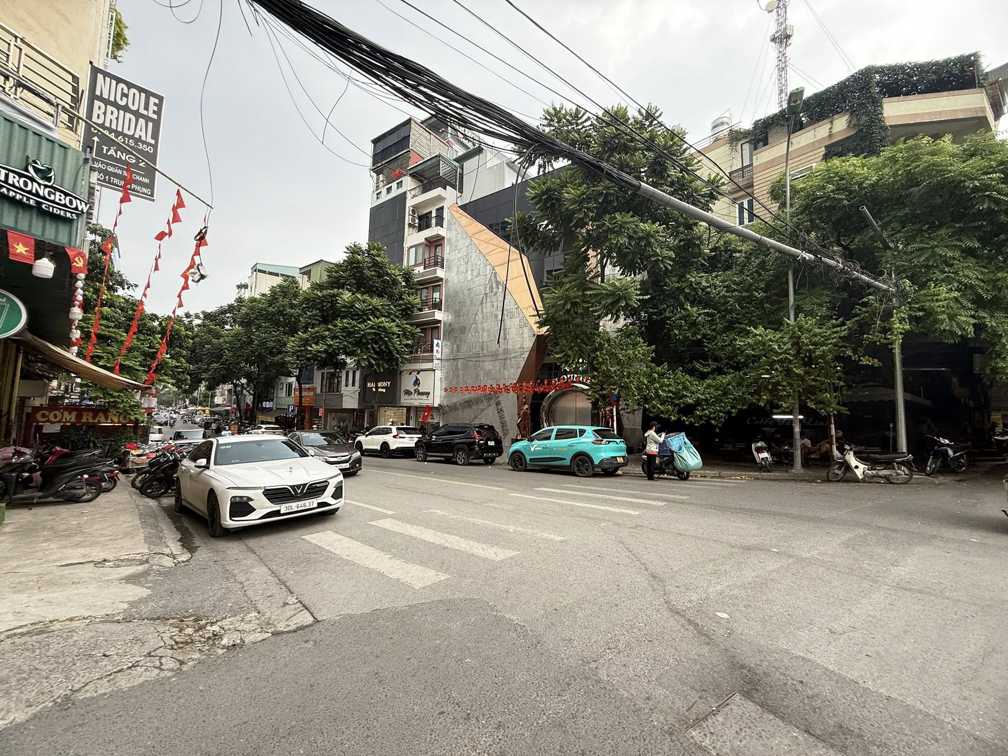 🔅 TÒA NHÀ MẶT PHỐ ĐÊ LA THÀNH, 165M2 11 TẦNG MT SIÊU ĐẸP 9M, GIÁ CHỈ 90 TỶ 🔅