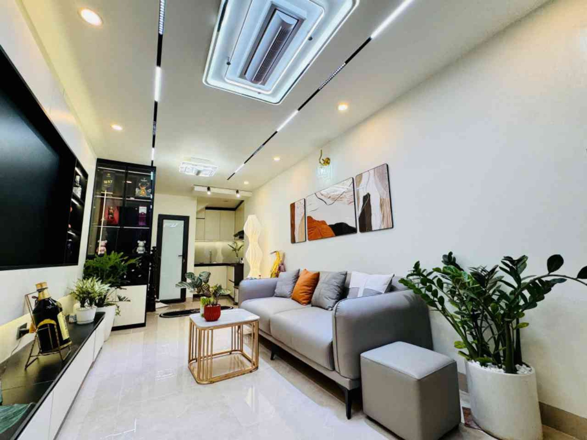 HIẾM CÓ KHÓ TÌM NHÀ ĐẸP SÁT PHỐ CỔ - NGÕ THÔNG TỨ NGẢ - Ở CỰC SƯỚNG - DIỆN TÍCH RỘNG - GIÁ TỐT